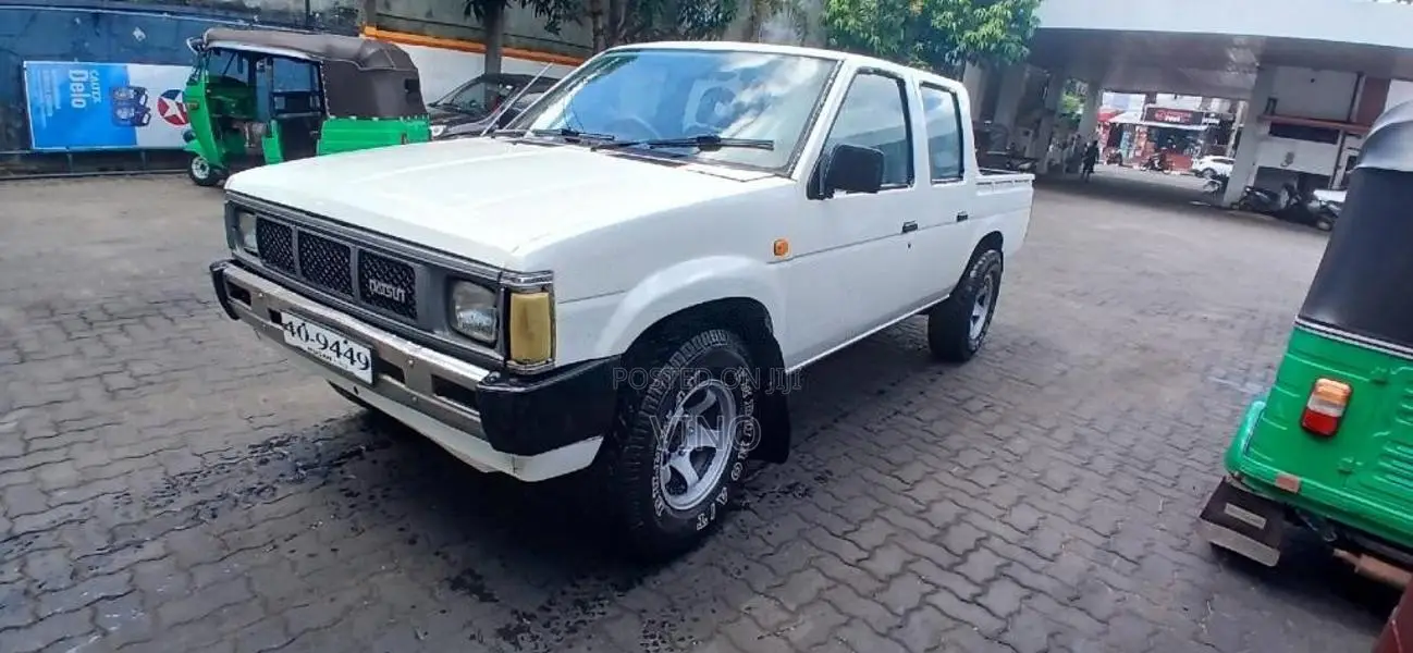 Nissan Datsun D21 Pickup Truck 1994 Crew Cab (Used)