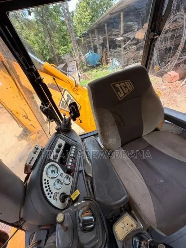 JCB 21 2004 Heavy-Duty (Used)