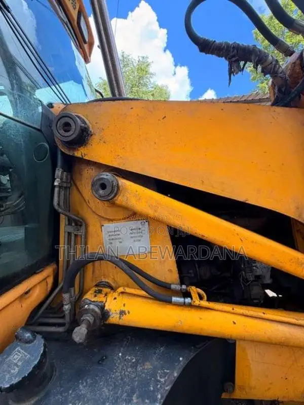 JCB 21 2004 Heavy-Duty (Used)