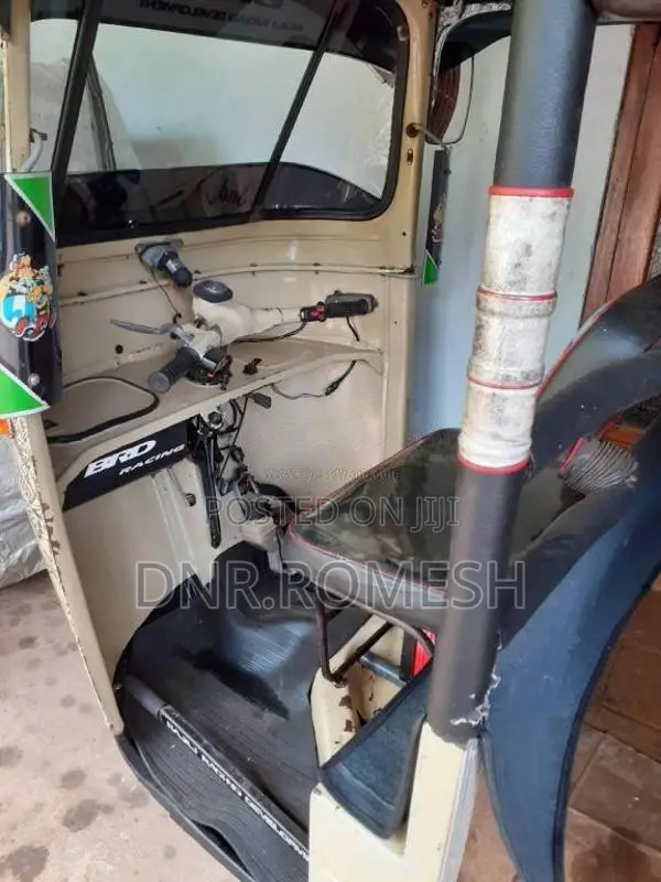 Bajaj RE 2 stroke 2000 Three Wheel (Used)