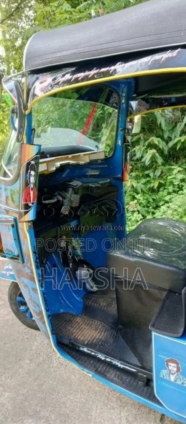 Bajaj Re 2011 Three Wheel (Used)