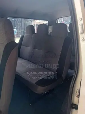 Toyota HIACE 1983 Van (Used)