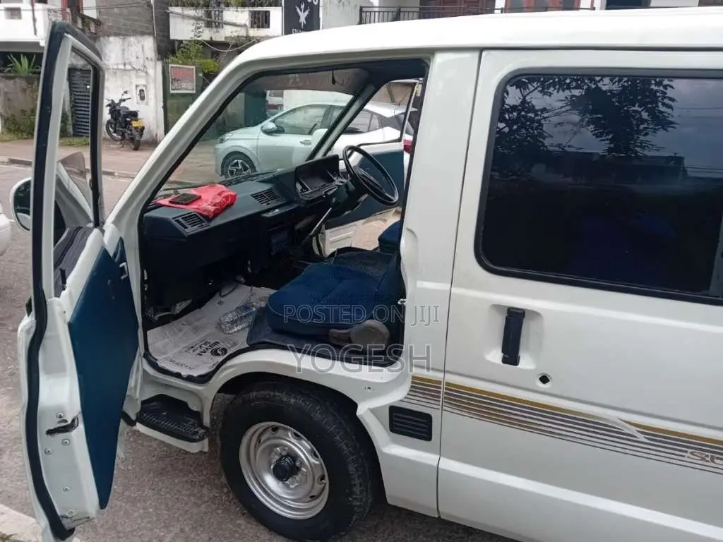 Toyota HIACE 1983 Van (Used)