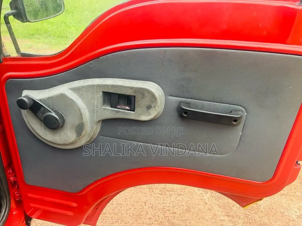 Tata Dimo Batta 2011 Lorry (Used)