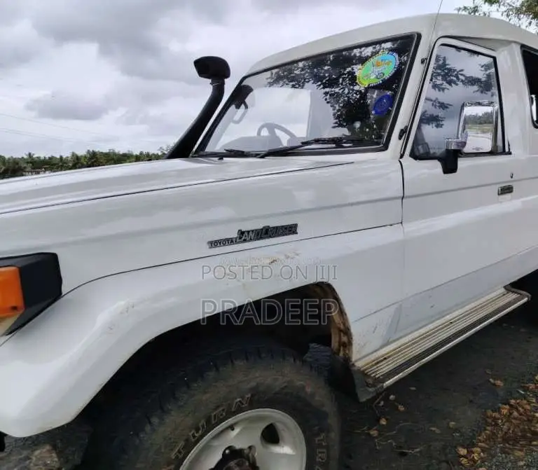 Toyota Land Cruiser Bj75 1986 SUV (Used)
