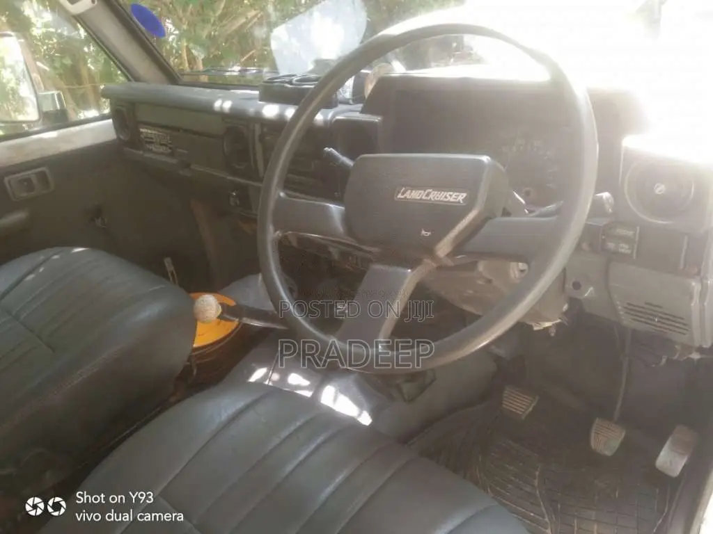 Toyota Land Cruiser Bj75 1986 SUV (Used)