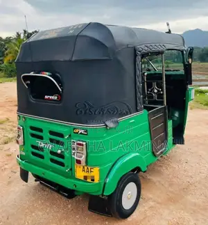 Bajaj RE 2013 Three Wheel (Used)