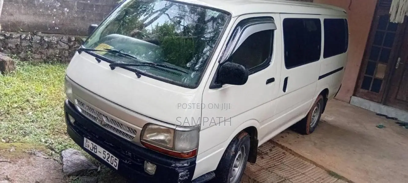 Toyota Dolphin 1998 Van (Used)
