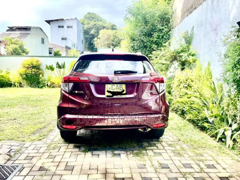 Honda Vezel 2014 SUV (Used)