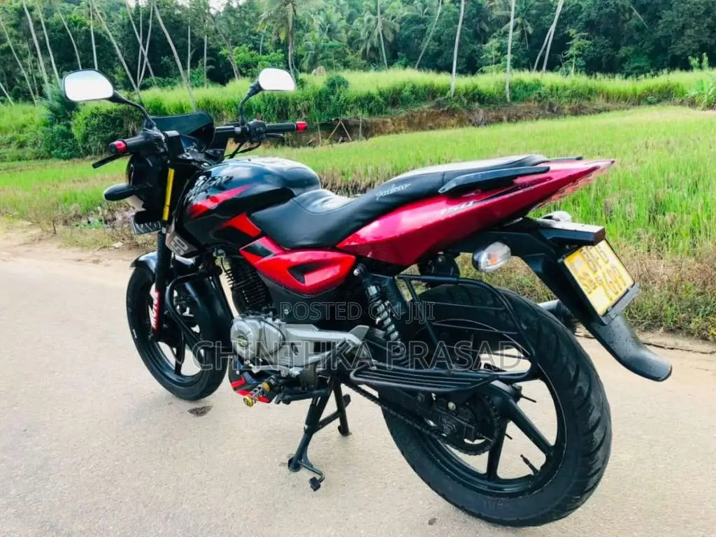 Bajaj Pulsar 2017 Motorbike (Used)