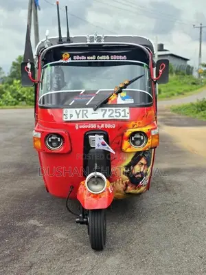 Bajaj RE 205 2011 Three Wheel (Used)