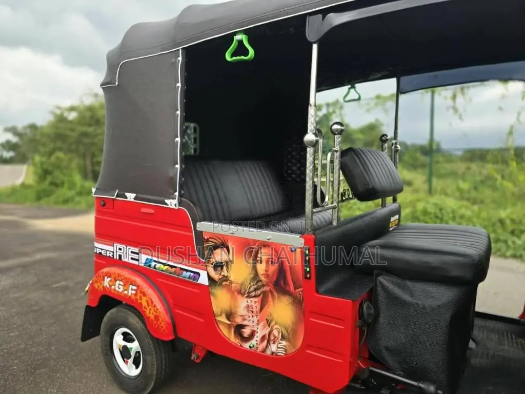 Bajaj RE 205 2011 Three Wheel (Used)