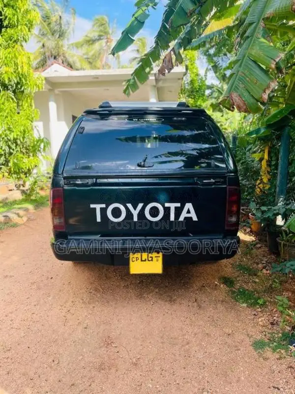 Toyota Hilux 2009 Pickup (Used)