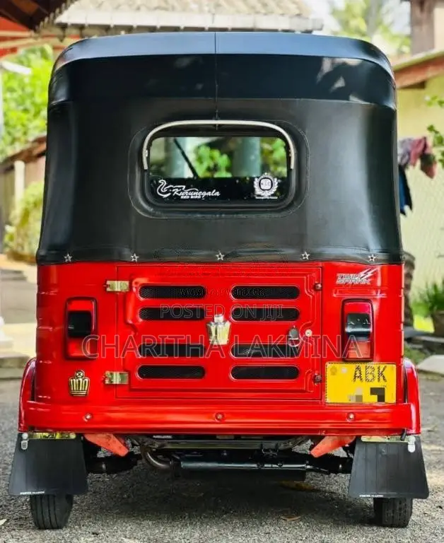 Bajaj 4 Stroke 2016 Three Wheel (Used)