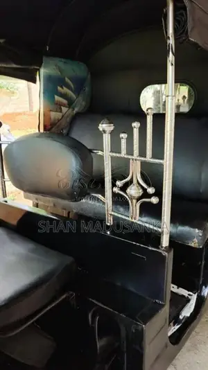 Bajaj 4 Stroke 2015 Three Wheel (Used)