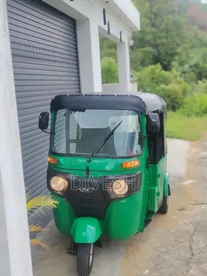 Bajaj Re 2026 Three Wheel (Used)