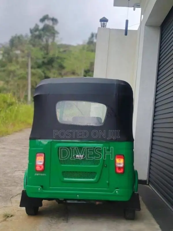 Bajaj Re 2026 Three Wheel (Used)