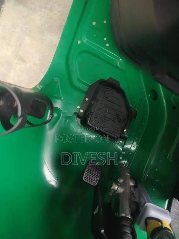 Bajaj Re 2026 Three Wheel (Used)