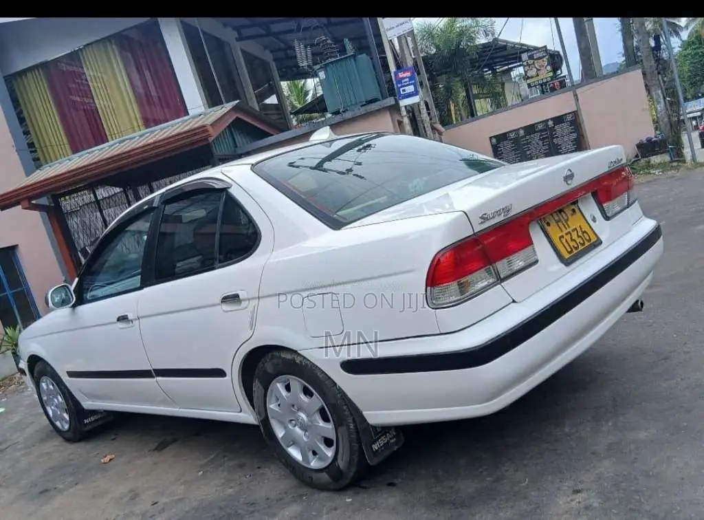 Nissan FB15 2000 Car (Used)
