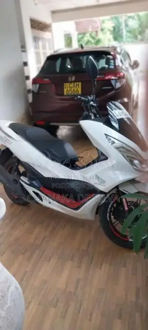 Honda Pcx 125 JF-56 Japan 2018 Motorbike (Used)