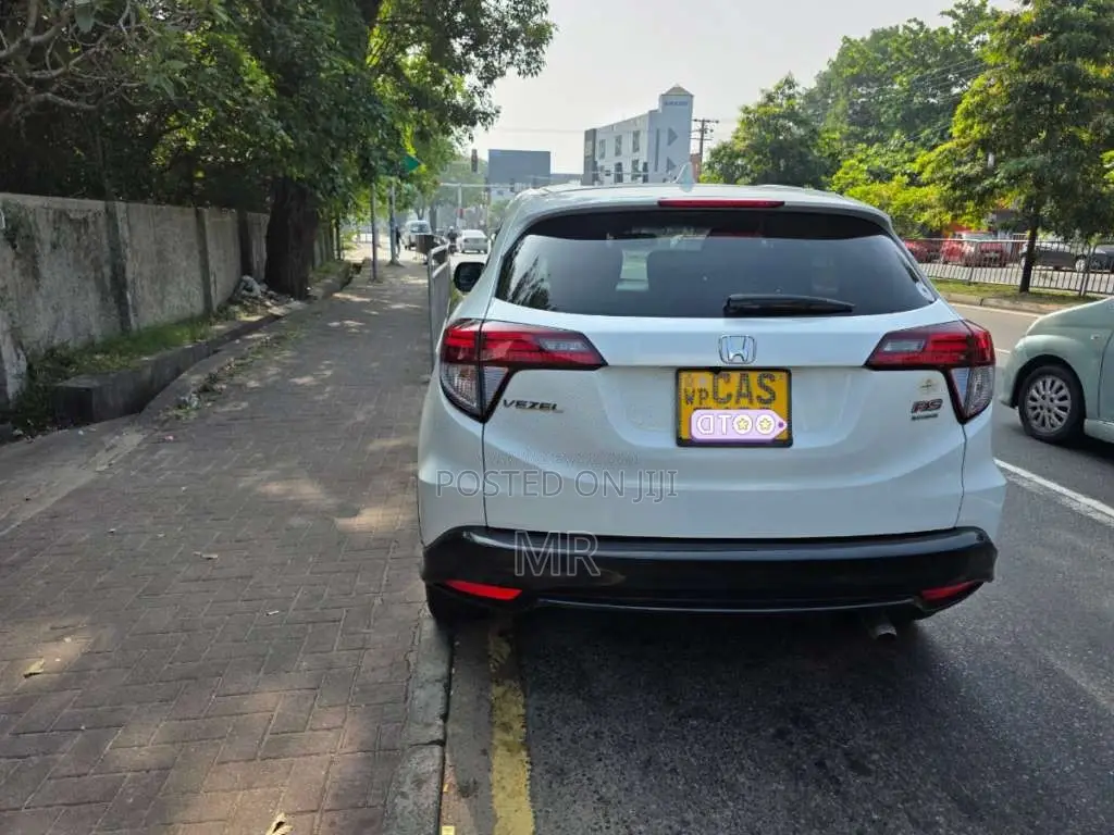Honda Vezel Rs Sensing 2016 SUV (Used)