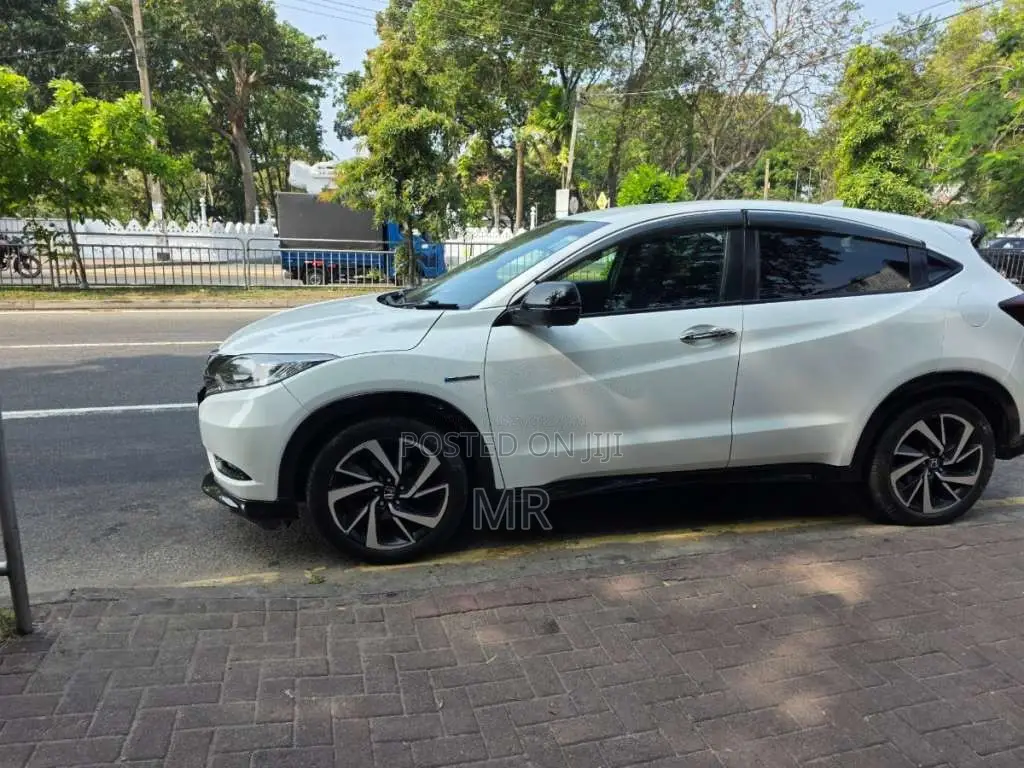 Honda Vezel Rs Sensing 2016 SUV (Used)