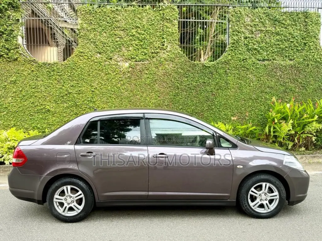 Nissan Tiida LATIO 2008 Car (Used)