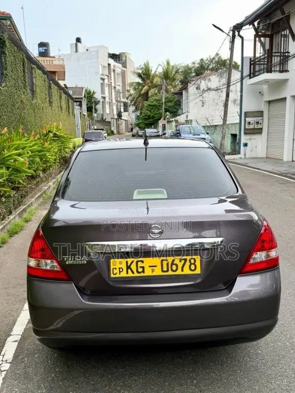 Nissan Tiida LATIO 2008 Car (Used)