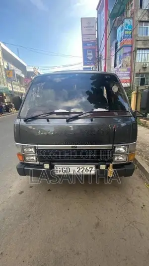 Toyota Shell 1993 Van (Used)