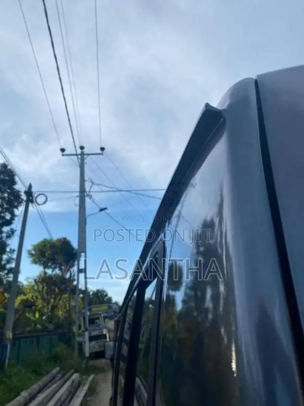 Toyota Shell 1993 Van (Used)