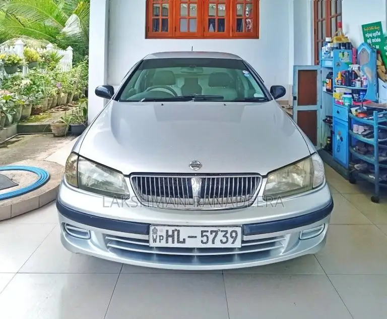 Nissan N16 Ex Saloon 2000 Car (Used)