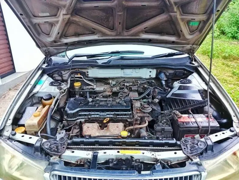 Nissan N16 Ex Saloon 2000 Car (Used)