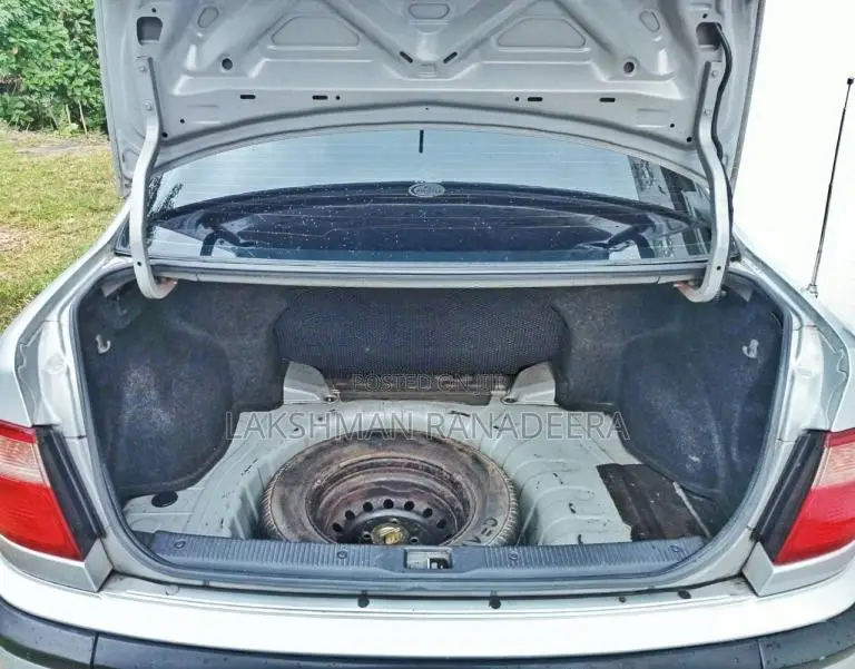 Nissan N16 Ex Saloon 2000 Car (Used)