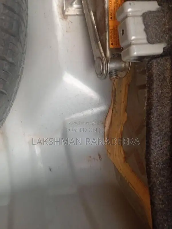 Nissan N16 Ex Saloon 2000 Car (Used)