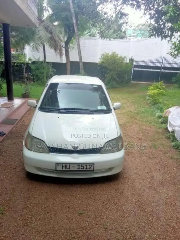 Toyota Platz 2000 Car (Used)