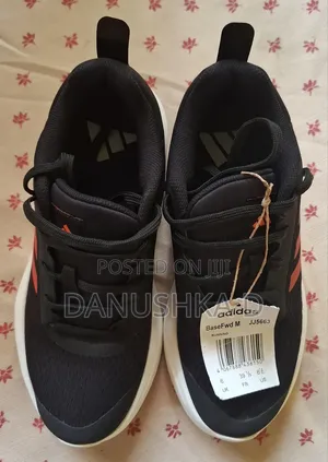 Adidas Base FWD Size 6 Shoes (40)