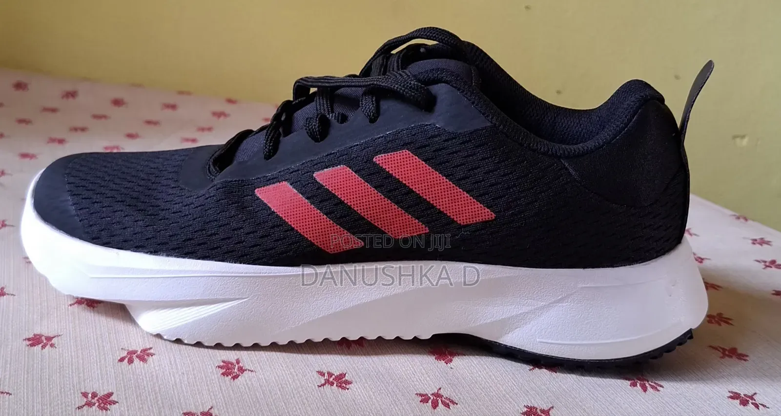 Adidas Base FWD Size 6 Shoes (40)