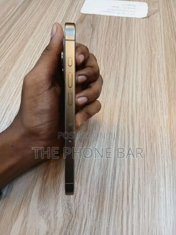 Apple iPhone 15 Pro (Used)