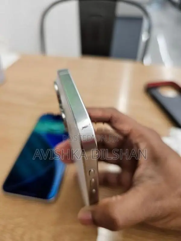 Apple iPhone 15 Pro (Used)