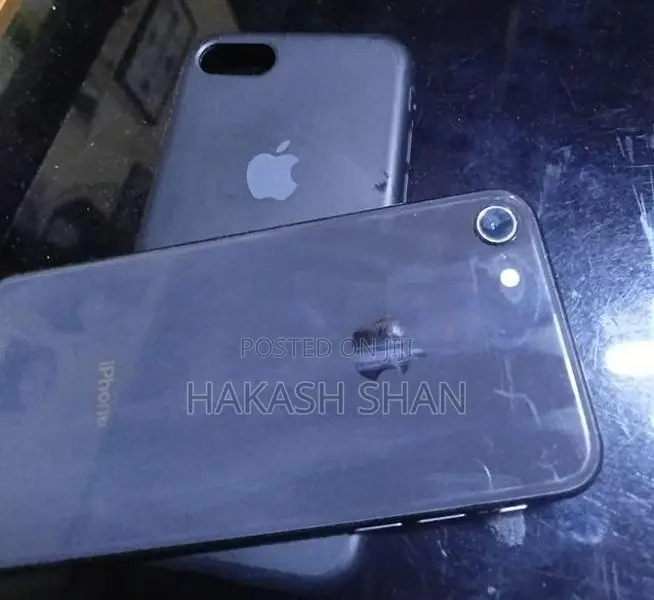 Apple iPhone 8 (Used)