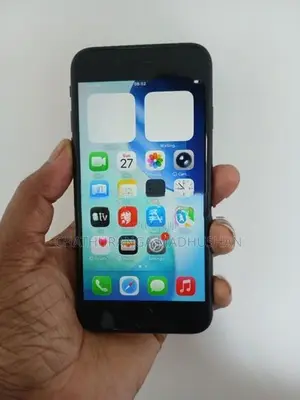 Apple iPhone SE (Used)