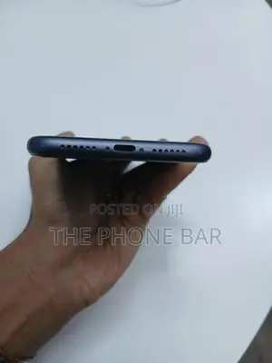 Apple iPhone 11 (Used)