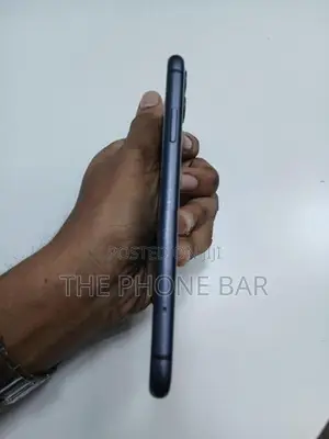 Apple iPhone 11 (Used)