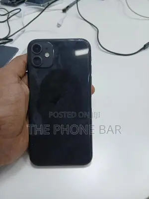 Apple iPhone 11 (Used)