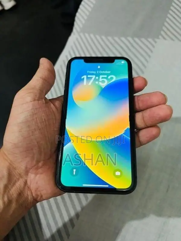 Apple iPhone 11 (Used)