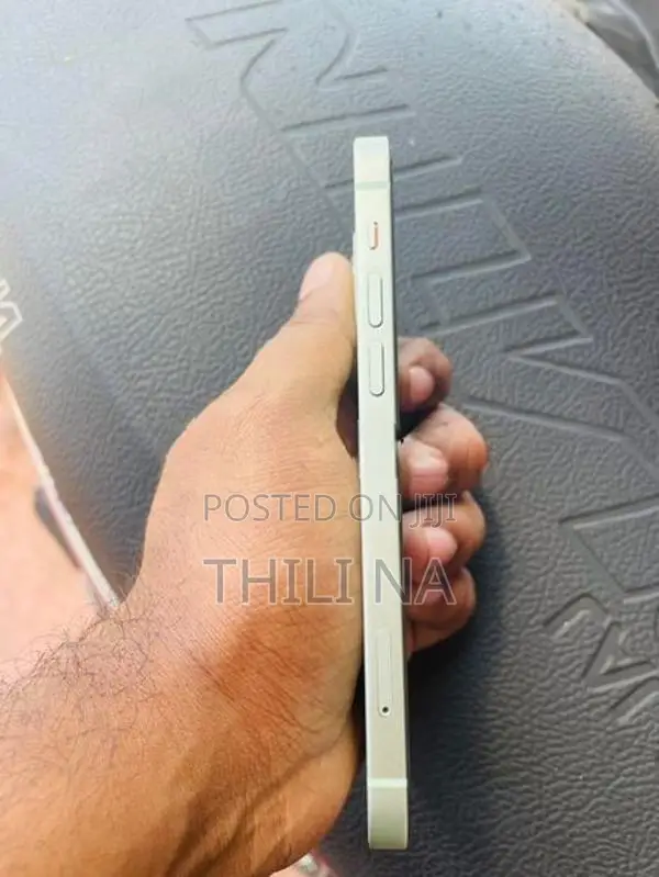 Apple iPhone 12 (Used)