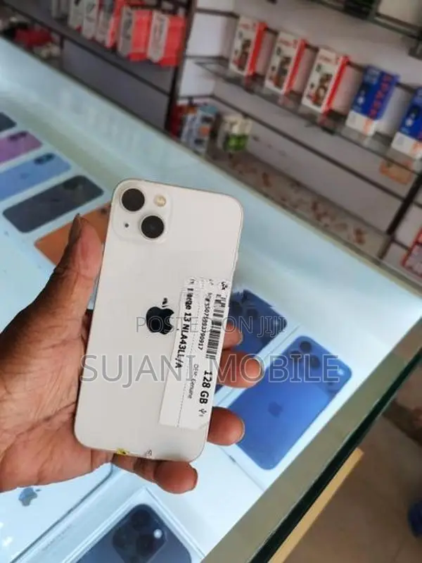 Apple iPhone 13 (Used)