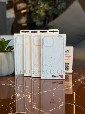 Apple iPhone 15 MagSafe Cover