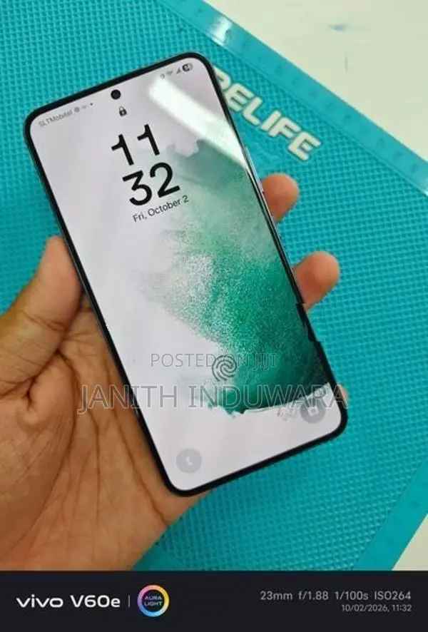 Samsung Galaxy S22 (Used)