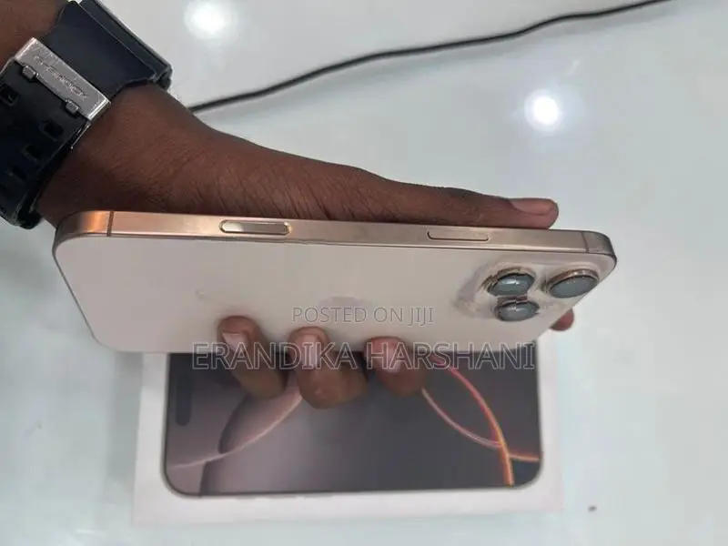 Apple iPhone 16 Pro Max (Used)